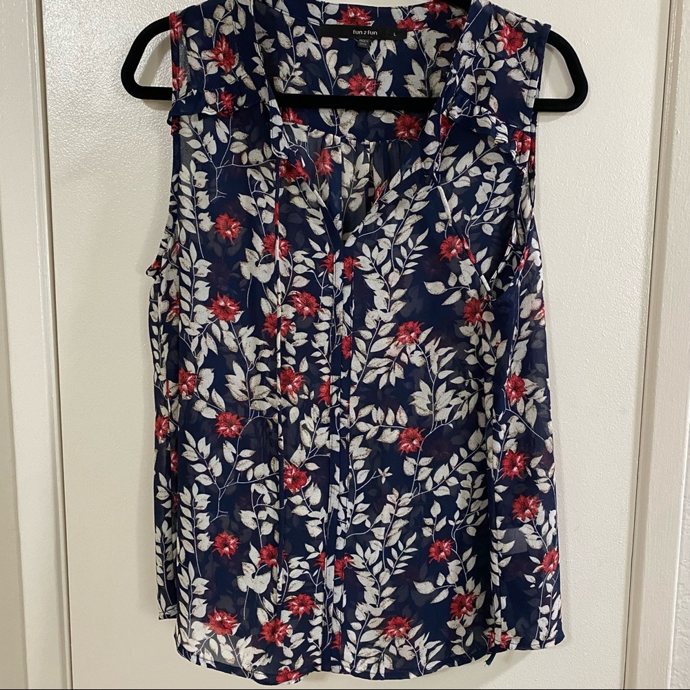 fun 2 fun Sleeveless Sheer Navy Floral Top Sz L
